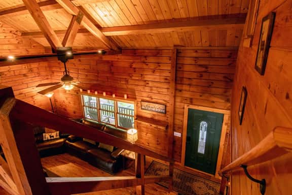 Deer Run Log Cabin - Image 5
